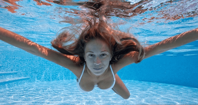 donna nuoto